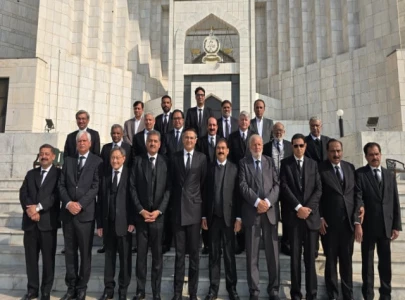 balochistan bar trains gun at pbc