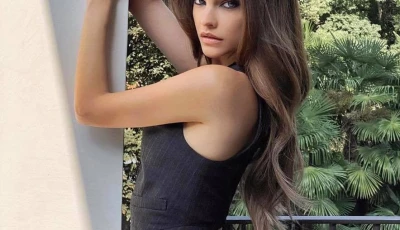 spring 2025 hair color trends from honey mushroom to caramel brown