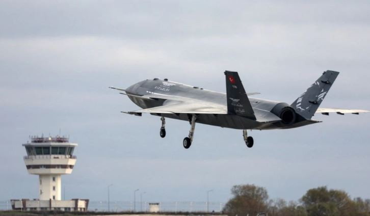 Turkish defence firm Baykar's first jet-powered unmanned aerial combat vehicle (UCAV), flies over Corlu near Istanbul, Turkey December 14, 2022. Baykar Technologies/Handout. PHOTO: REUTERS