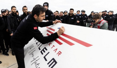 turkey s baykar launches new jet powered drone aiming for air to air combat turkey s baykar launches new jet powered drone aiming for air to air combat