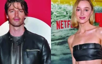 romance bestseller beach read sets lead pairing romance bestseller beach read sets lead pairing