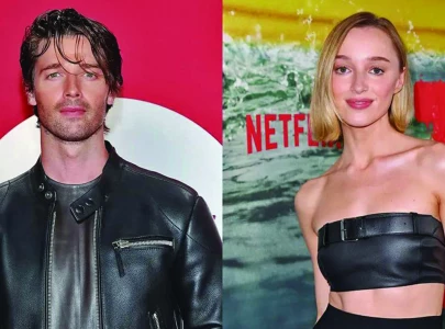 romance bestseller beach read sets lead pairing romance bestseller beach read sets lead pairing