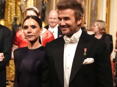 david beckham and wife victoria make surprise appearance at buckingham palace for state banquet