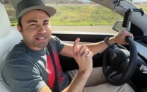 mark rober faces backlash over tesla autopilot test accused of misleading viewers mark rober faces backlash over tesla autopilot test accused of misleading viewers