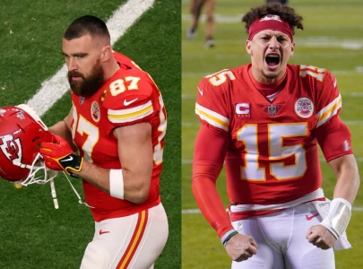 travis kelce opens up about patrick mahomes torn acl and surgery on his podcast