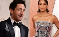 internet reacts as halle berry recreates 2003 oscars moment with adrien brody his wife is so strong internet reacts as halle berry recreates 2003 oscars moment with adrien brody his wife is so strong