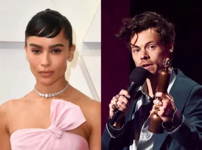 zo kravitz plans to join harry styles on tour when it makes sense source says