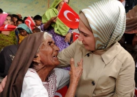 turkiye s first lady urges world to help flood victims in pakistan turkiye s first lady urges world to help flood victims in pakistan