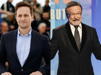 josh charles reflects on the toll fame took on robin williams during dead poets society josh charles reflects on the toll fame took on robin williams during dead poets society