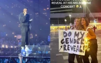 drake surprises melbourne fan with on stage gender reveal gifts 50k to expectant mother drake surprises melbourne fan with on stage gender reveal gifts 50k to expectant mother