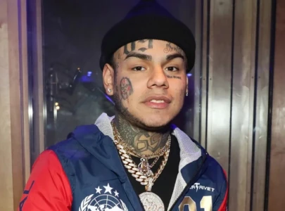 tekashi 6ix9ine s florida mansion raided by feds guns and drugs seized tekashi 6ix9ine s florida mansion raided by feds guns and drugs seized