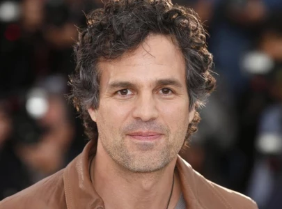 new spider man brand new day set videos show mark ruffalo as bruce banner new spider man brand new day set videos show mark ruffalo as bruce banner