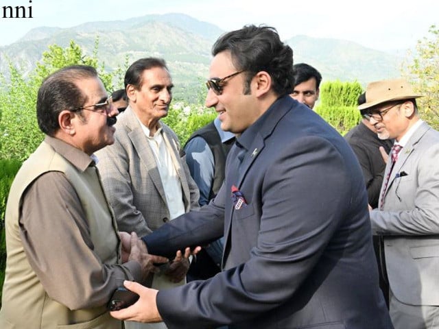 foreign minister bilawal bhutto zardari is welcomed by ajk assembly members upon his arrival in muzaffarabad photo nni