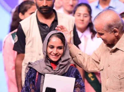 pm links youth prosperity with country s progress