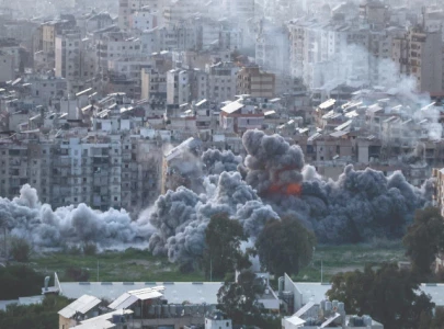 iran defies trump s surrender call