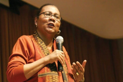 iconic feminist author bell hooks dies at 69 iconic feminist author bell hooks dies at 69