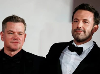 ben affleck enjoys night out with matt damon amid jennifer lopez divorce