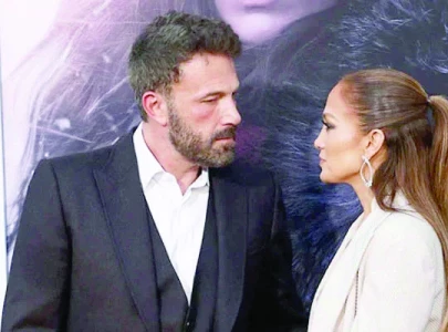 bennifer reunite on red carpet bennifer reunite on red carpet