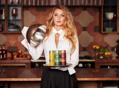 blake lively s cake for son olin s birthday sparks comparisons to colleen hoover s ugly love