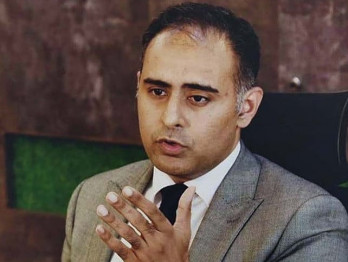 bilal azhar kayani coordinator to the prime minister for economy and energy addressing a press conference app