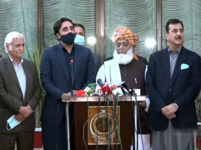 ppp chairman bilawal bhutto zardari and jui f amir maulana fazlur rehman addressing the media in islamabad screengrab ppp chairman bilawal bhutto zardari and jui f amir maulana fazlur rehman addressing the media in islamabad screengrab