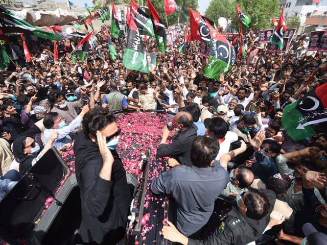 bilawal addressing a rally of party workers at kda chowrangi in karachi s district central photo ppp media cell