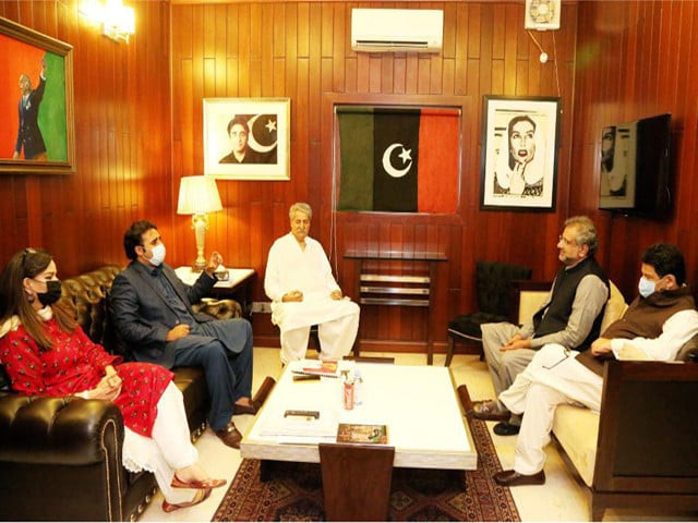 pml n s shahid khaqan abbasi and miftah ismail meet ppp chairman bilawal bhutto zardari at bilawal house in karachi photo ppp media cell pml n s shahid khaqan abbasi and miftah ismail meet ppp chairman bilawal bhutto zardari at bilawal house in karachi photo ppp media cell