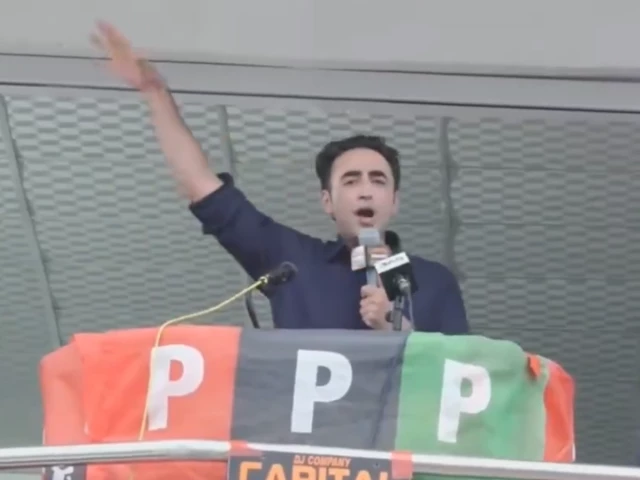 Bilawal promises greater constitutional rights, internet restoration in AJK Bilawal promises greater constitutional rights, internet restoration in AJK