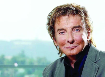 barry manilow reveals he has lung cancer