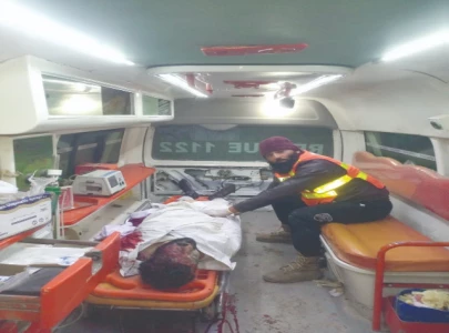 suicide bomber targets wedding party in di khan