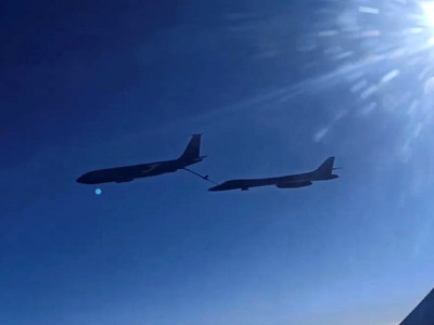 russia scrambles fighter jets to escort us strategic bombers over black sea