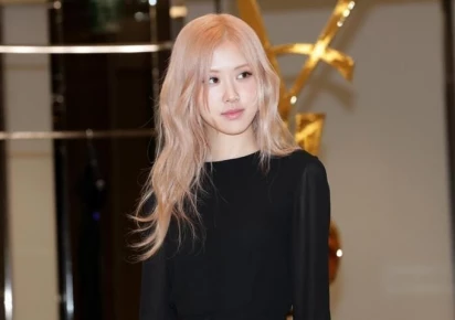 Rose from BLACKPINK stuns with new curly hair on Dazed Korea cover Rose from BLACKPINK stuns with new curly hair on Dazed Korea cover