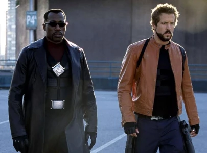 wesley snipes returns as blade in deadpool wolverine here s why we have ryan renolds to thank