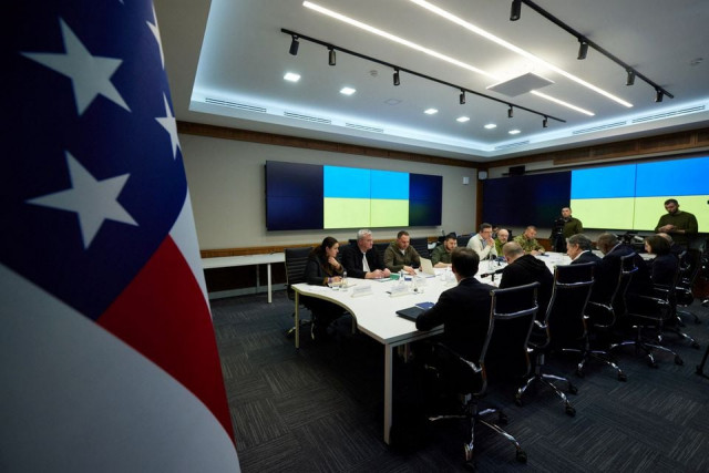 us secretary of state antony blinken and us defence secretary lloyd austin attend a meeting with ukraine s president volodymyr zelenskiy as russia s attack on ukraine continues in kyiv ukraine april 24 2022 photo reuters us secretary of state antony blinken and us defence secretary lloyd austin attend a meeting with ukraine s president volodymyr zelenskiy as russia s attack on ukraine continues in kyiv ukraine april 24 2022 photo reuters