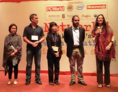 social media from egypt s revolution to karachi