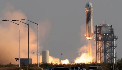 billionaire businessman jeff bezos is launched with three crew members aboard a new shepard rocket on the world s first unpiloted suborbital flight from blue origin s launch site 1 near van horn texas us july 20 2021 reuters