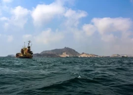 at least 54 migrants dead as boat sinks off yemen coast in rough weather