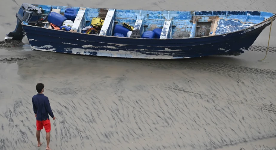 coast guard probes unknown origin of capsized boat 4 rescued search ongoing near san diego for 9 still missing photo ap coast guard probes unknown origin of capsized boat 4 rescued search ongoing near san diego for 9 still missing photo ap