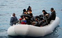 greek coastguard rescues nearly 400 migrants off crete