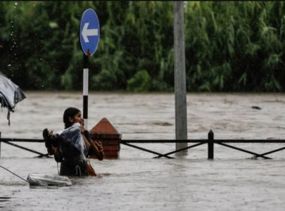 storms trap over 130 near china s tibet nepal border