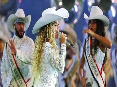 beyonc replaces cadillac with gold horse after stage malfunction on cowboy carter tour beyonc replaces cadillac with gold horse after stage malfunction on cowboy carter tour