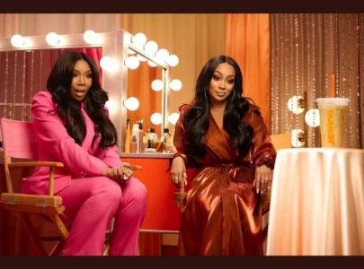 brandy and monica launch dunkin cereal n milk latte ahead of reunion tour brandy and monica launch dunkin cereal n milk latte ahead of reunion tour