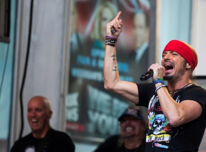 bret michaels shares hospital update after battling severe pain during tour bret michaels shares hospital update after battling severe pain during tour