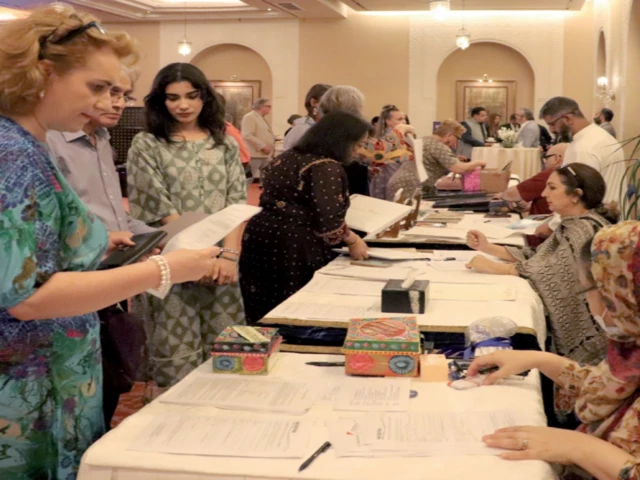 tribune tribune