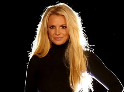 their goal is to make me feel i m crazy tearful britney spears tells court