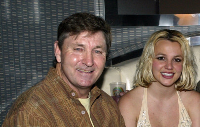 britney spears father says there are no grounds to remove him as conservator