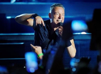 bruce springsteen covers a rainy night in soho by the pogues