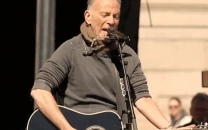 bruce springsteen sings at no kings rally in minnesota