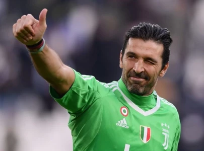 tributes flow in as the goalkeeper buffon retires tributes flow in as the goalkeeper buffon retires