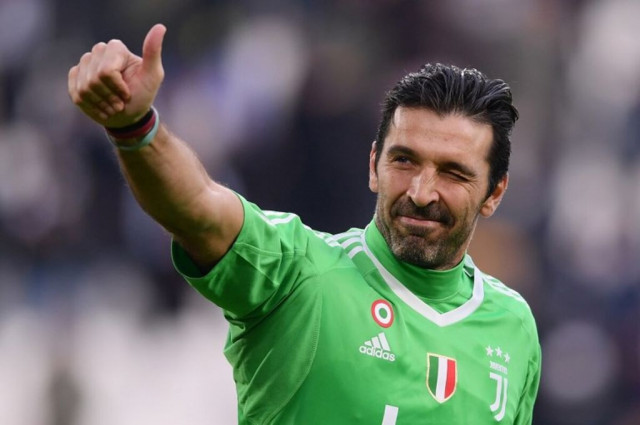 tributes flow in as the goalkeeper buffon retires tributes flow in as the goalkeeper buffon retires
